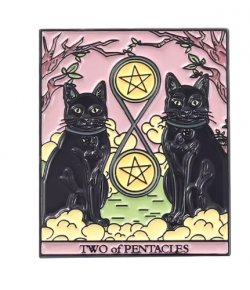 Pins chats noirs et pentacles