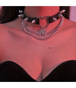 Choker araignée coeur à piques et chaines